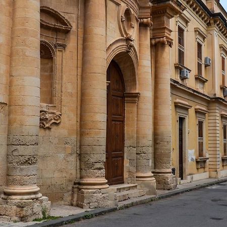 Casa Vacanze Robinson Villa Avola Kültér fotó