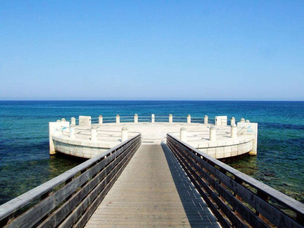 Casa Vacanze Robinson Villa Avola Kültér fotó